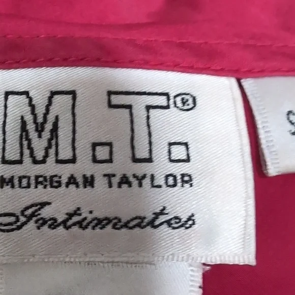 Morgan Taylor Scarlet Chemise with Ebony Lace - Picture 6 of 6